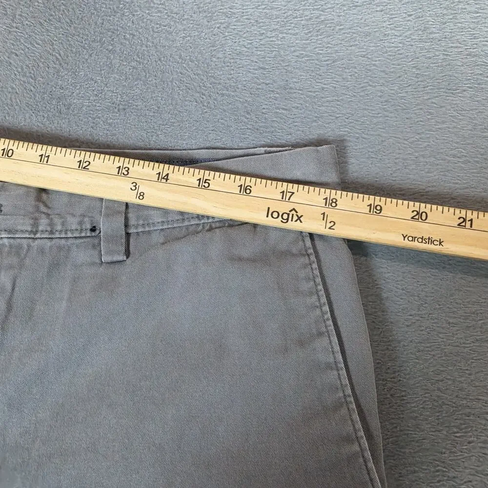 Banana Republic Aiden Shorts Men's Size 35 Gray Chino Casual Flat Front Cotton